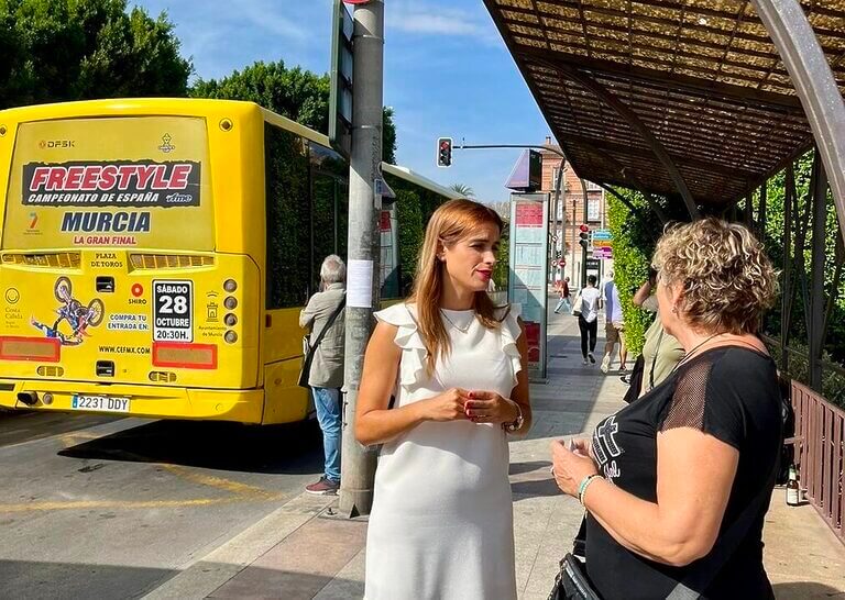 Fructuoso: “Los vecinos y vecinas de pedanías sufren el caos del transporte público por la incompetencia y las ocurrencias de Ballesta”